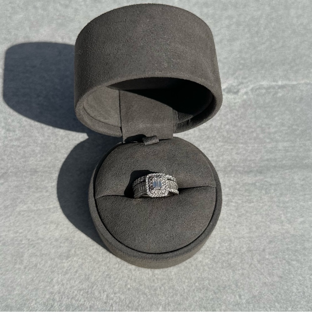 Vera Wang Love Collection 2 CT Diamong Engagement Ring + Band